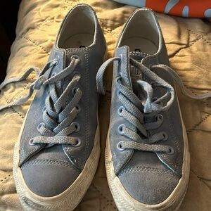 Converse gray suede women’s sneakers size 7